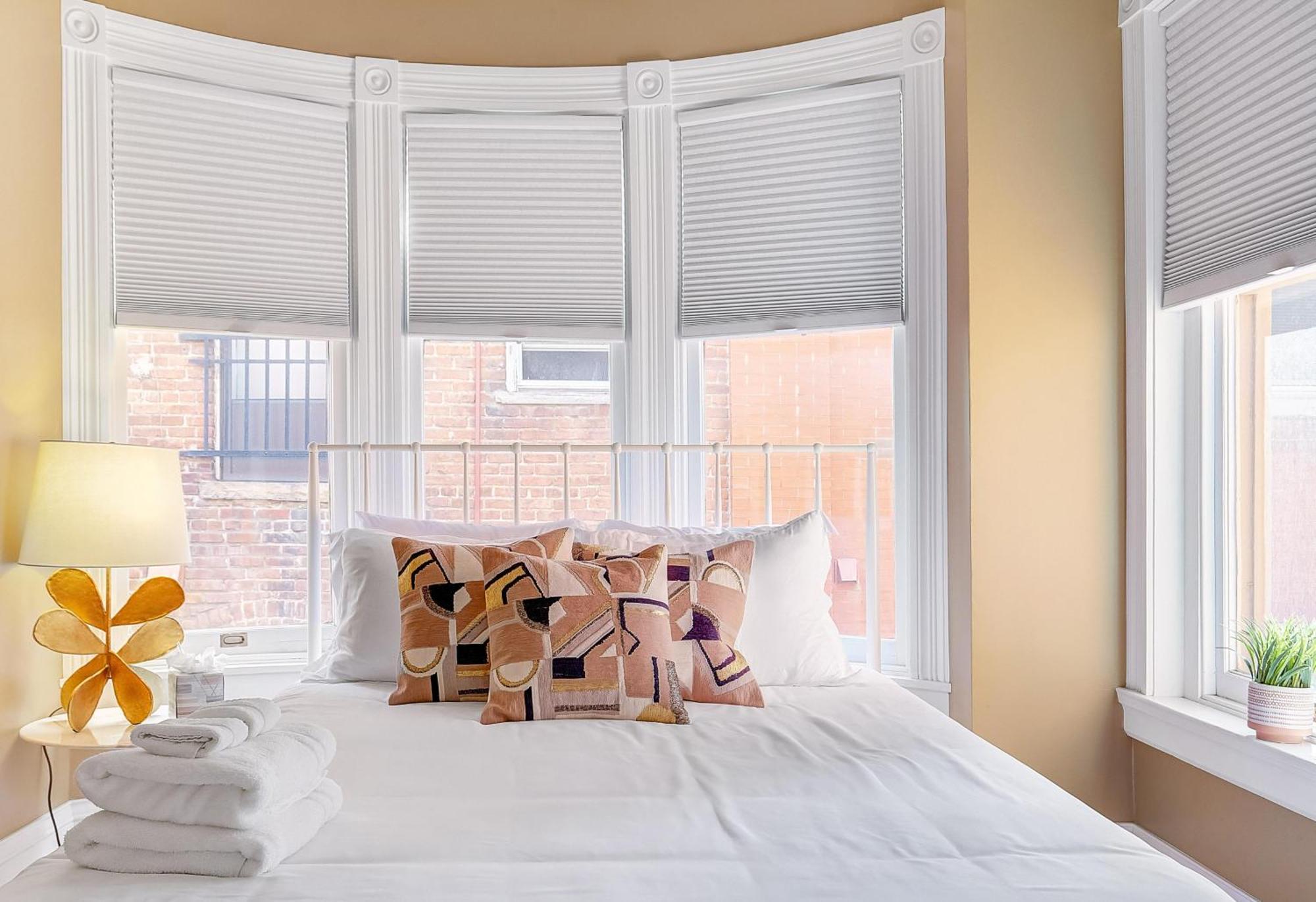 Stunning Historic - Dt Location! - Sleeps 8